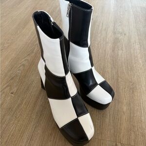 Black and White Women's Lamoda Boots 7